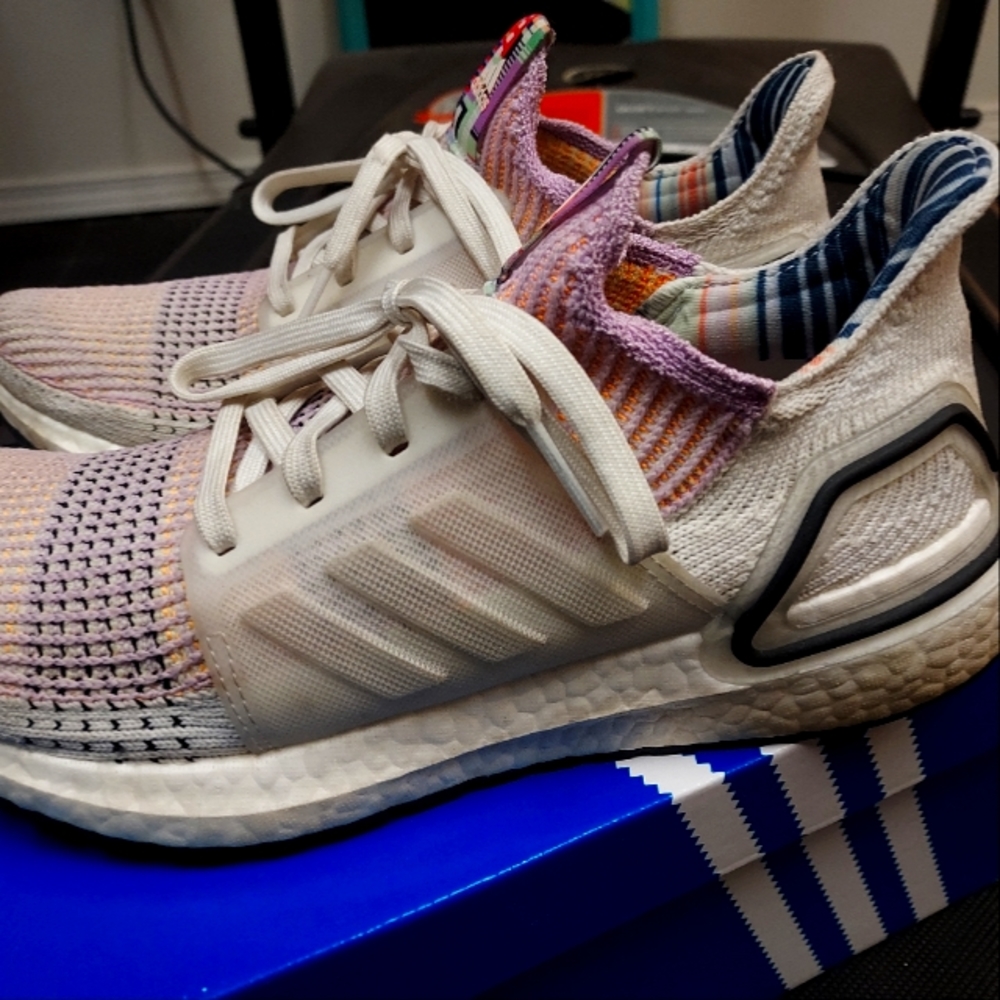 Adidas ultra boost 19 women's running shoes size 8
